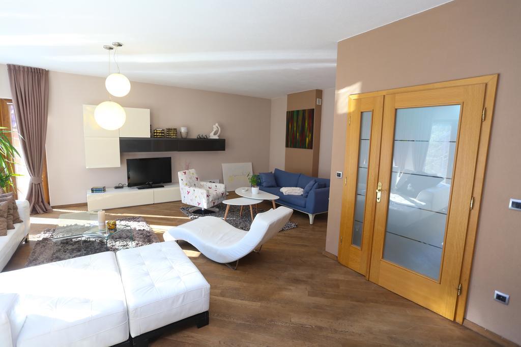 Farah Superior Apartments Bihać エクステリア 写真