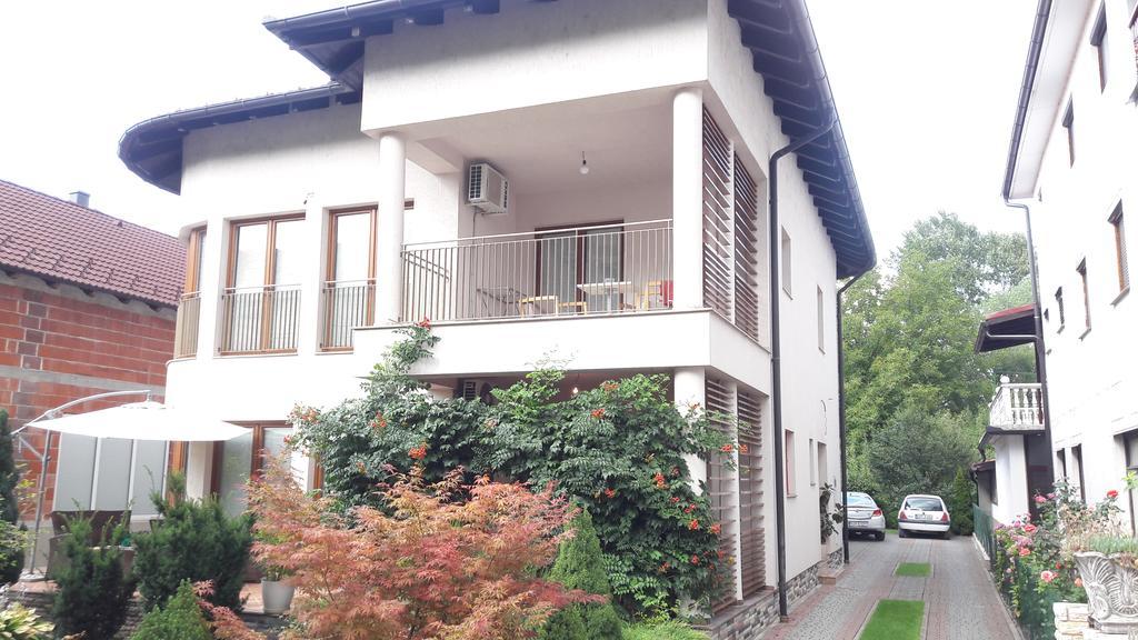 Farah Superior Apartments Bihać エクステリア 写真